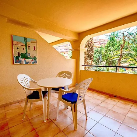 Cristianos Castle Harbour 451 *