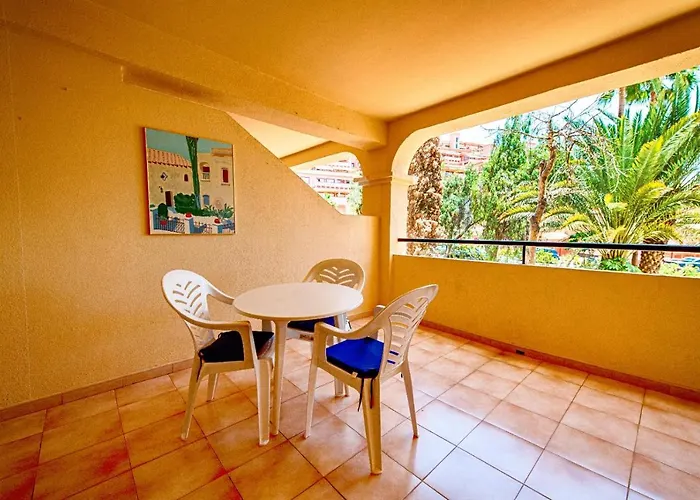 Cristianos Castle Harbour 451 *